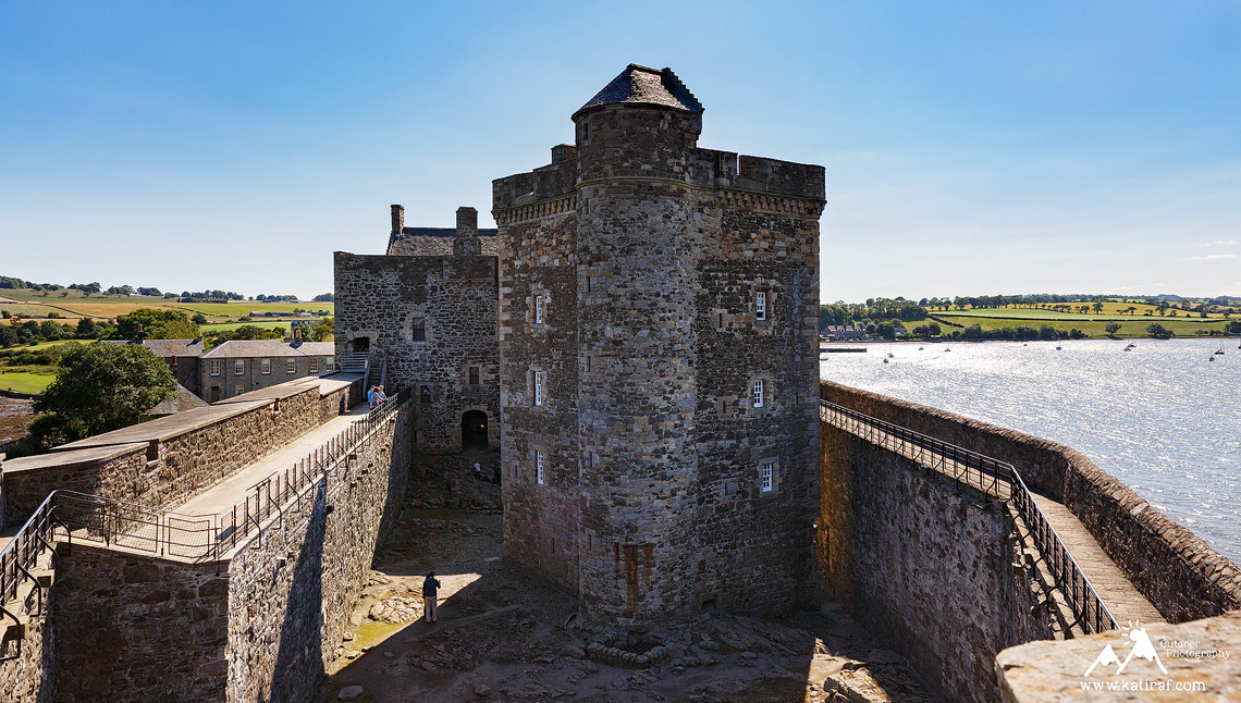Zamek Blackness Castle, Szkocja, www.katiraf.com